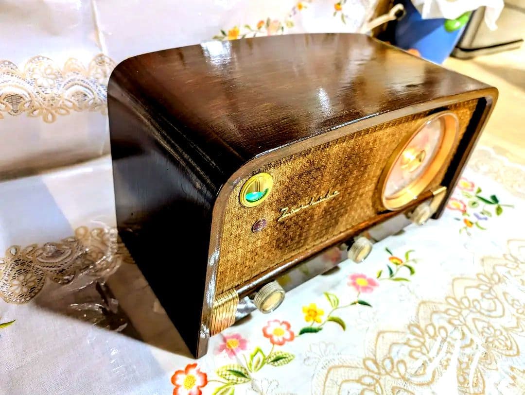 家族団らん昭和レトロST真空管ラジオ マツダ614A bluetooth付