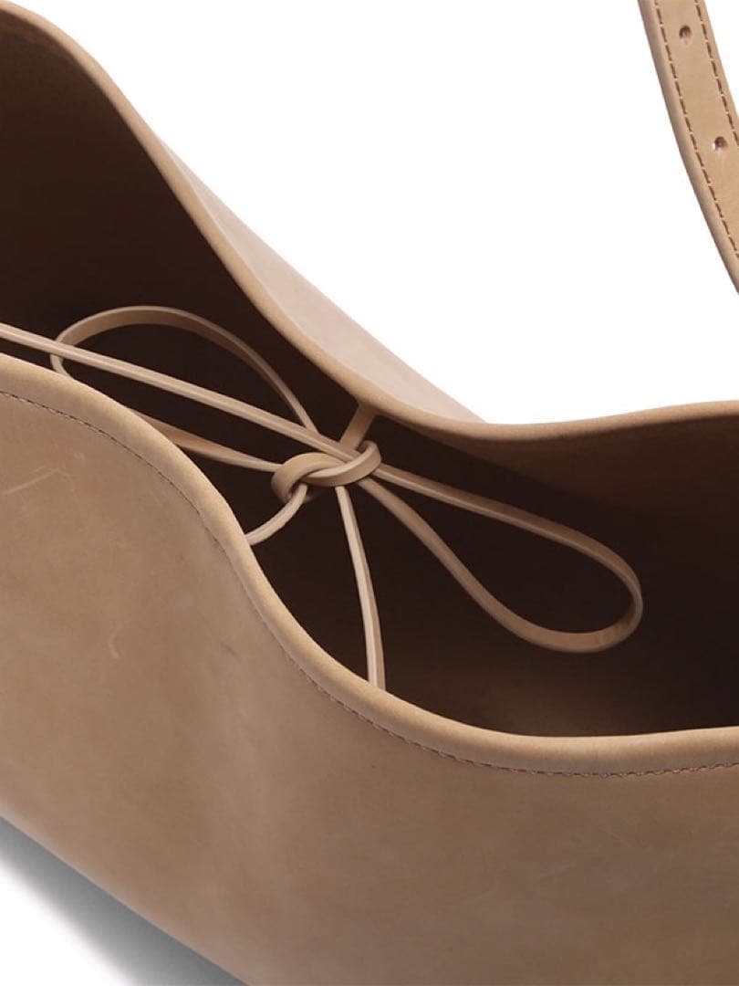 ETRE TOKYO 新作 完売 ナローショルダーランドスケープレザーバッグ