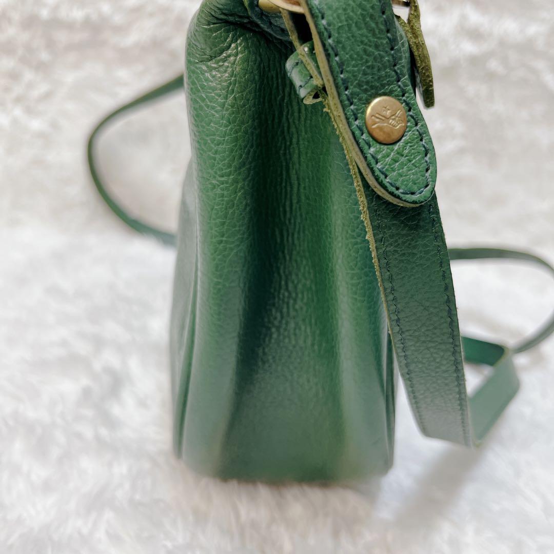 希少色】イルビゾンテ ハーフムーン エンボスロゴ ショルダーバッグ 緑