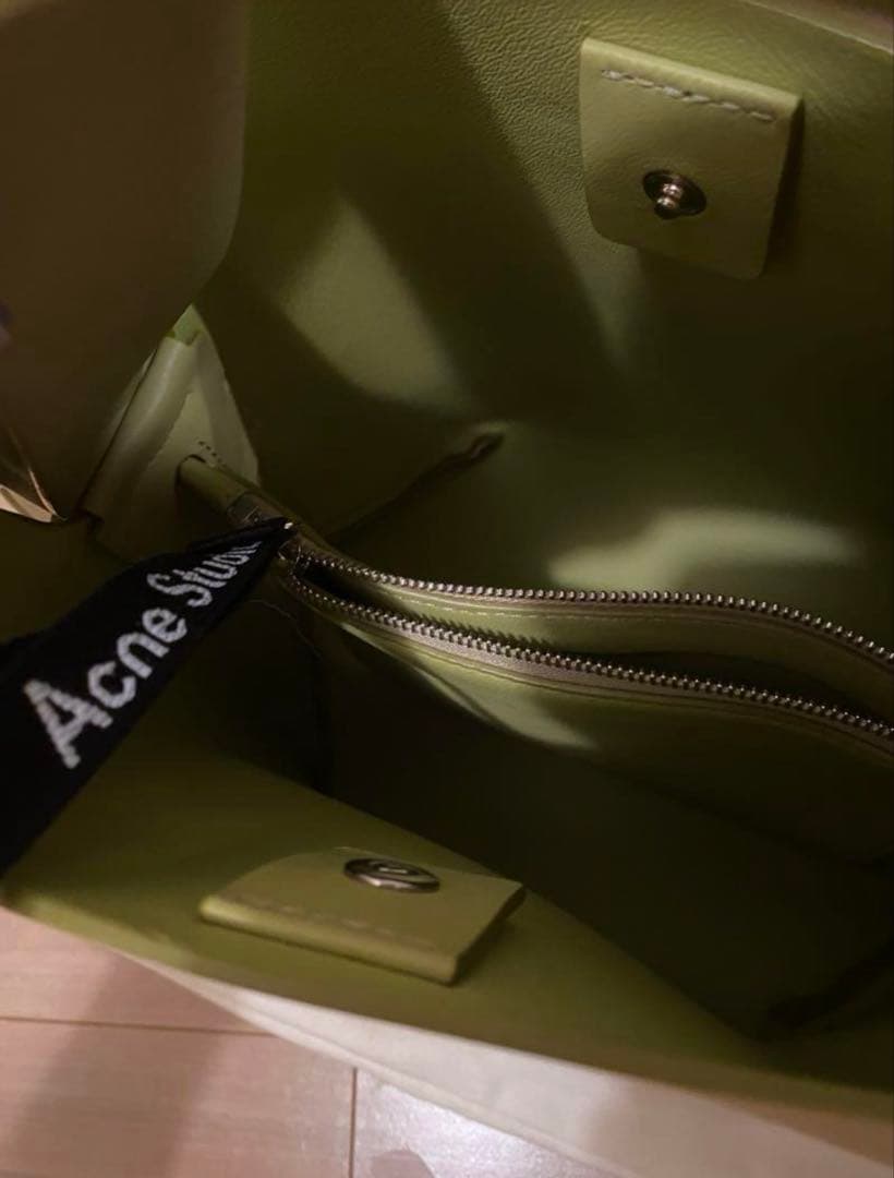 Acne Studios MUSUBI ミニショルダーバッグ アップルグリーン - メルカリ