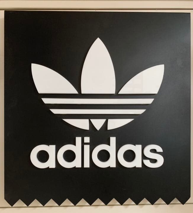 アディダス社 非売品サインボード 超貴重 スチール製 - メルカリ