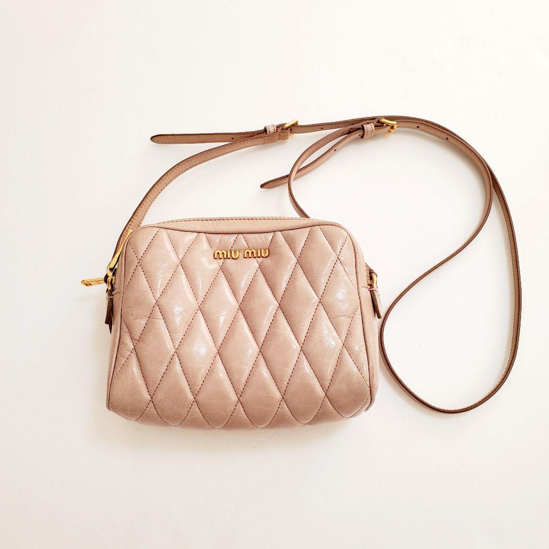 miu miu キルティング レザー ショルダーバッグ ピンク ベージュ miu miu（ミュウミュウ） バッグ レディース マテラッセ チェーン