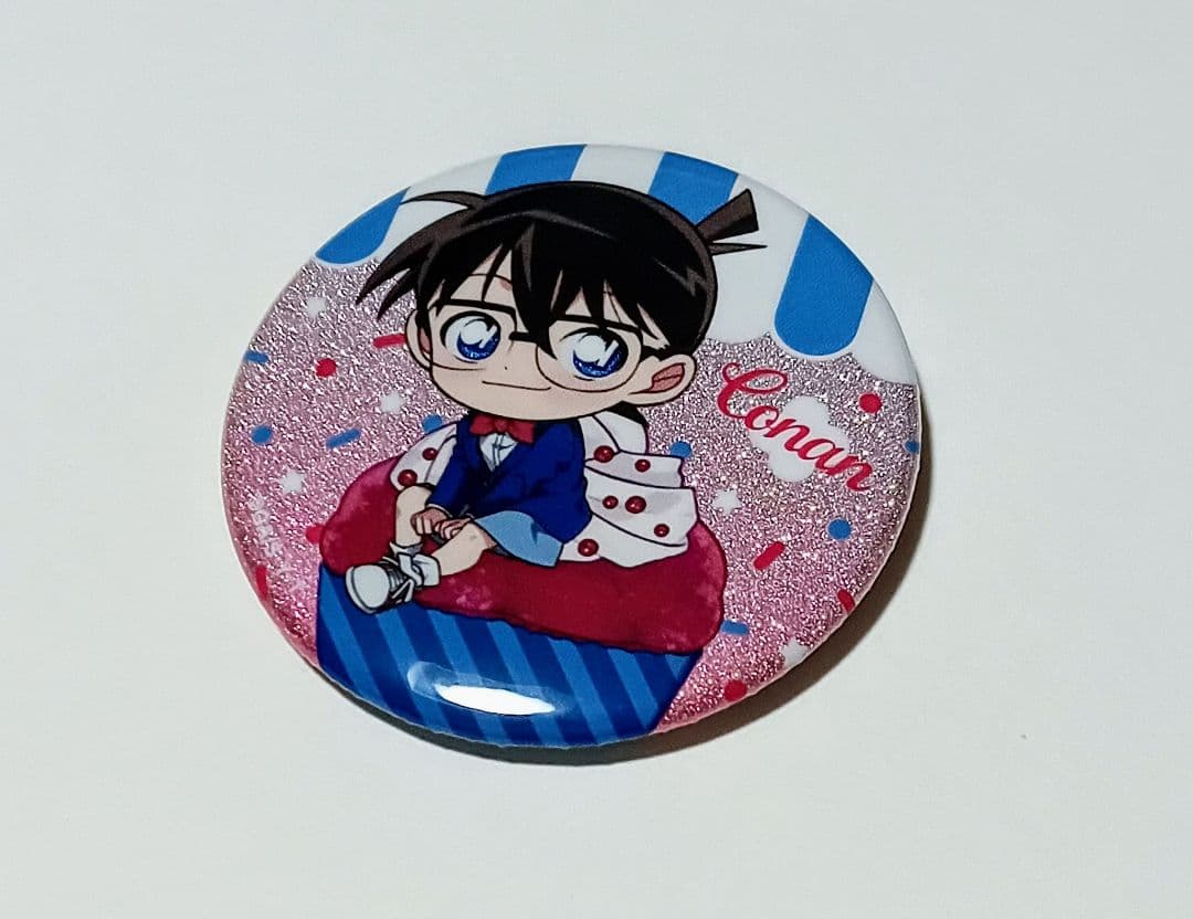 名探偵コナン キラキラ缶バッジ カップケーキver 江戸川コナン - メルカリ