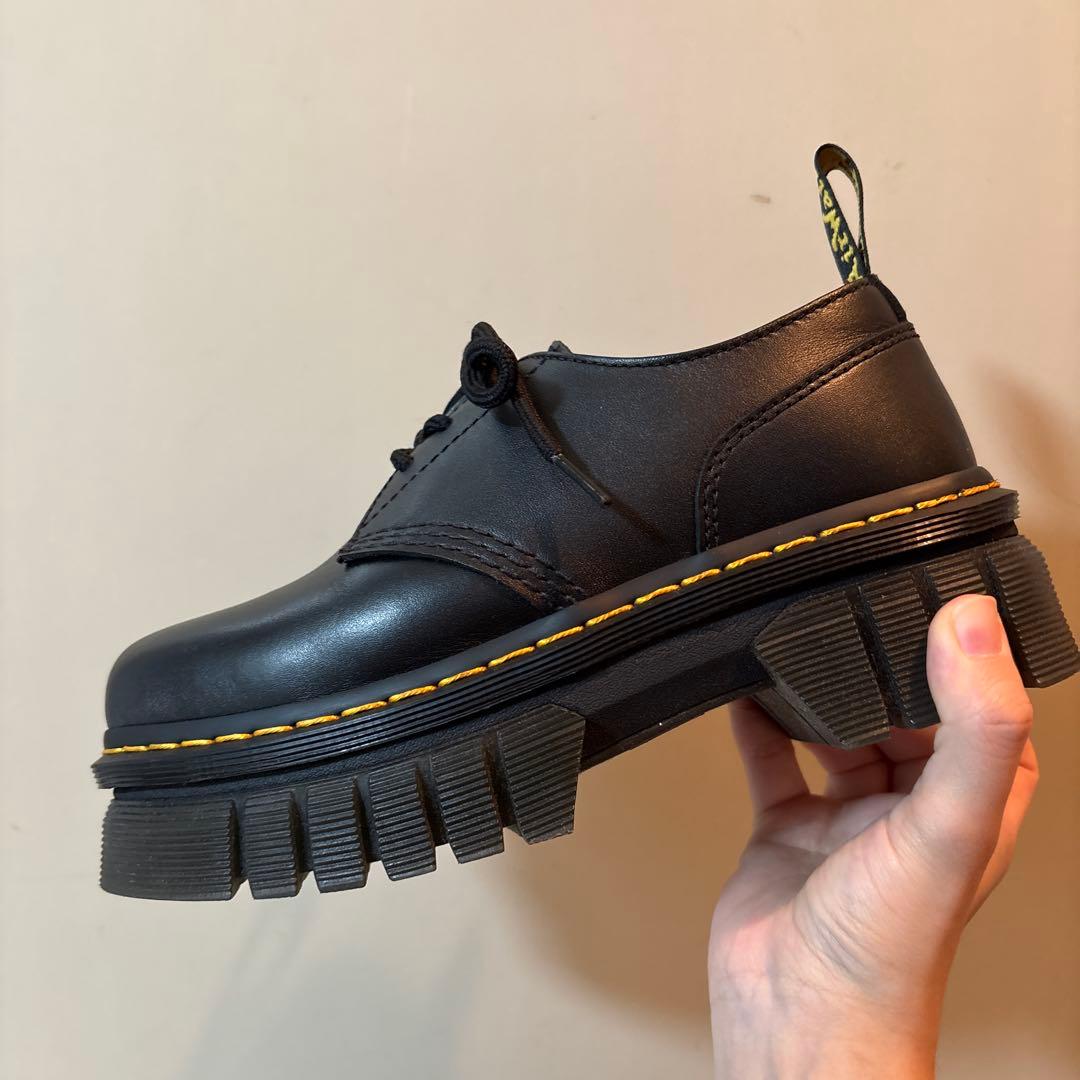 Dr.Martens 23.5~24.5 箱あり 3ホール - メルカリ