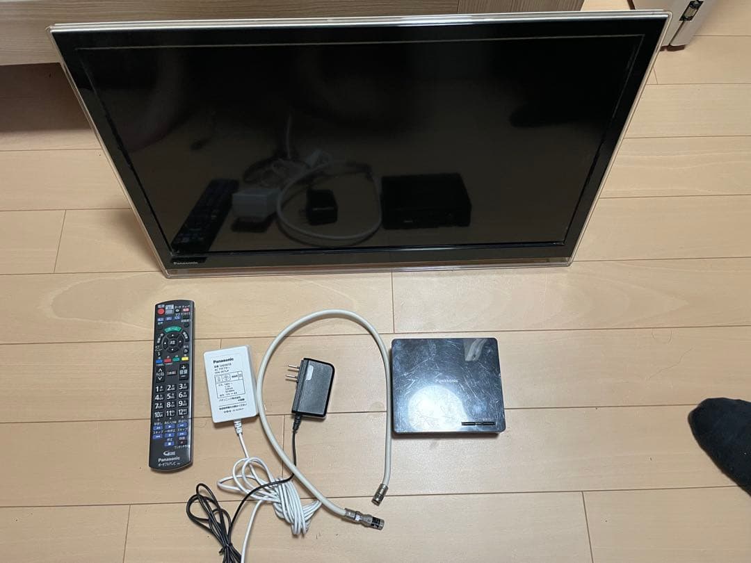 Panasonic UN-24F6D 24インチテレビ 本体 概要 ポータブル地上・BS・110度CSデジタルテレビ UN-24F6