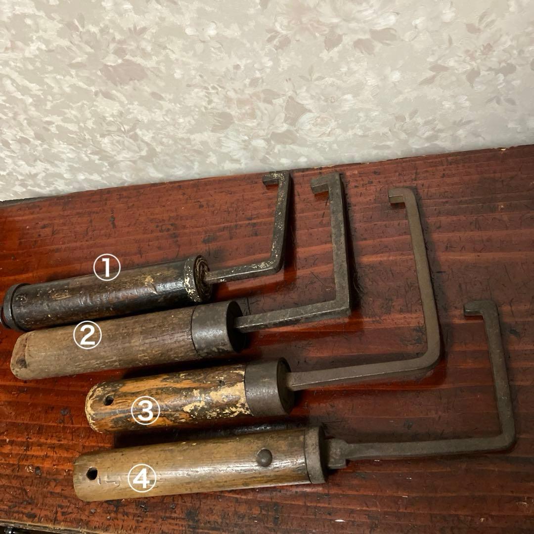 古い蔵戸の「落とし鍵」各種10点 - メルカリ