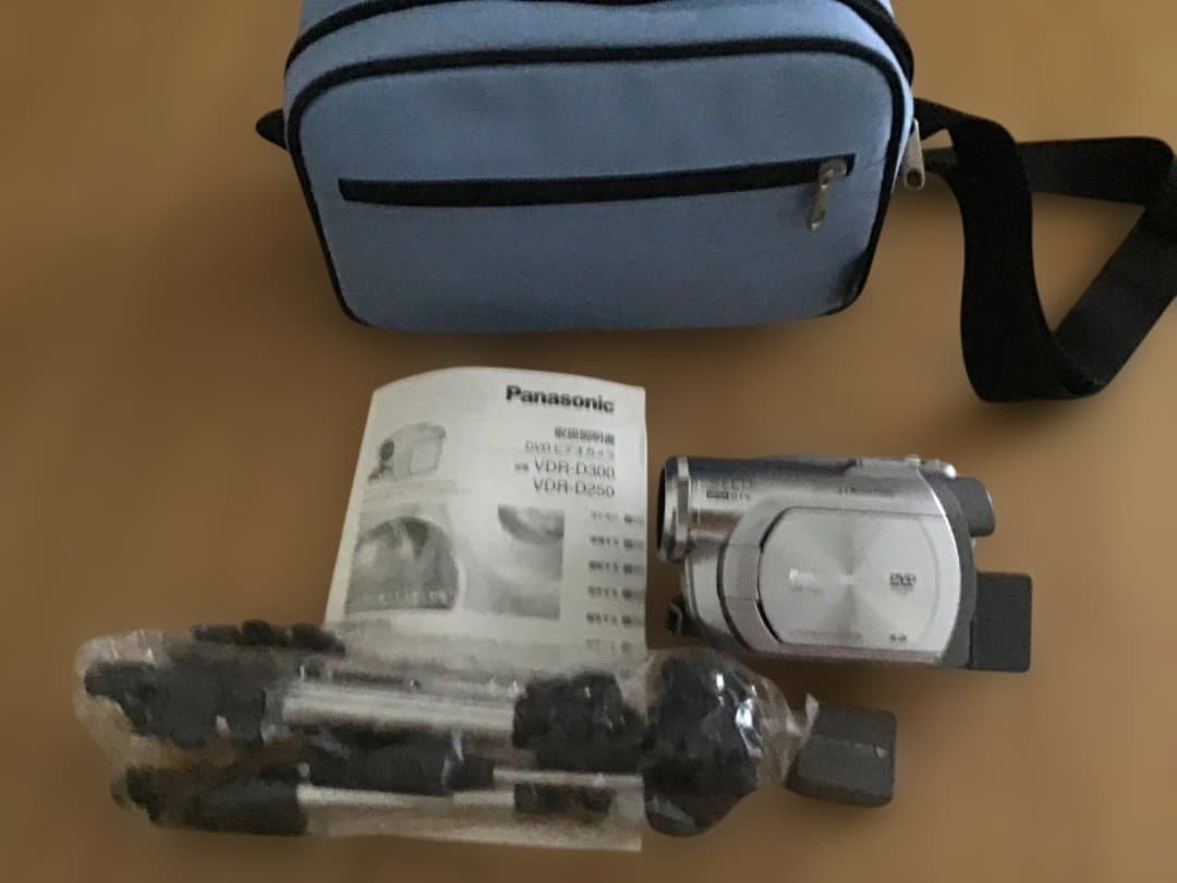 Panasonic HDC-SD250 ビデオカメラ 本体　充電器無しで良ければ Amazon.co.jp: パナソニック デジタルハイビジョンビデオカメラ TM25