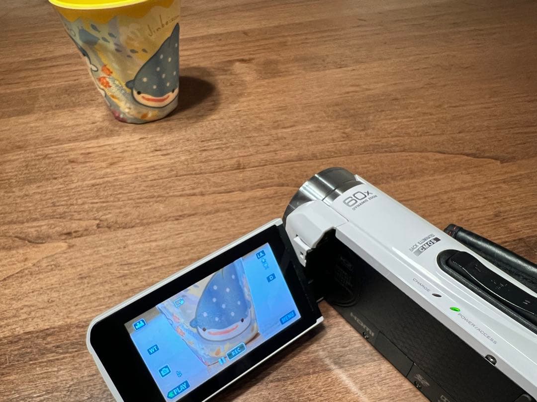 エブリオビデオカメラ FULLHD 美品 GZ-F100-W 上位モデル - メルカリ