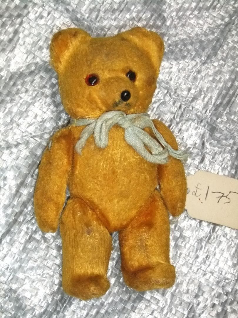 175.00 イギリスポンド値札がついたままのベアちゃん　時代色付きです Yahoo!オークション - 準未使用 『1ポンド札 記号1桁』イギリス 英国