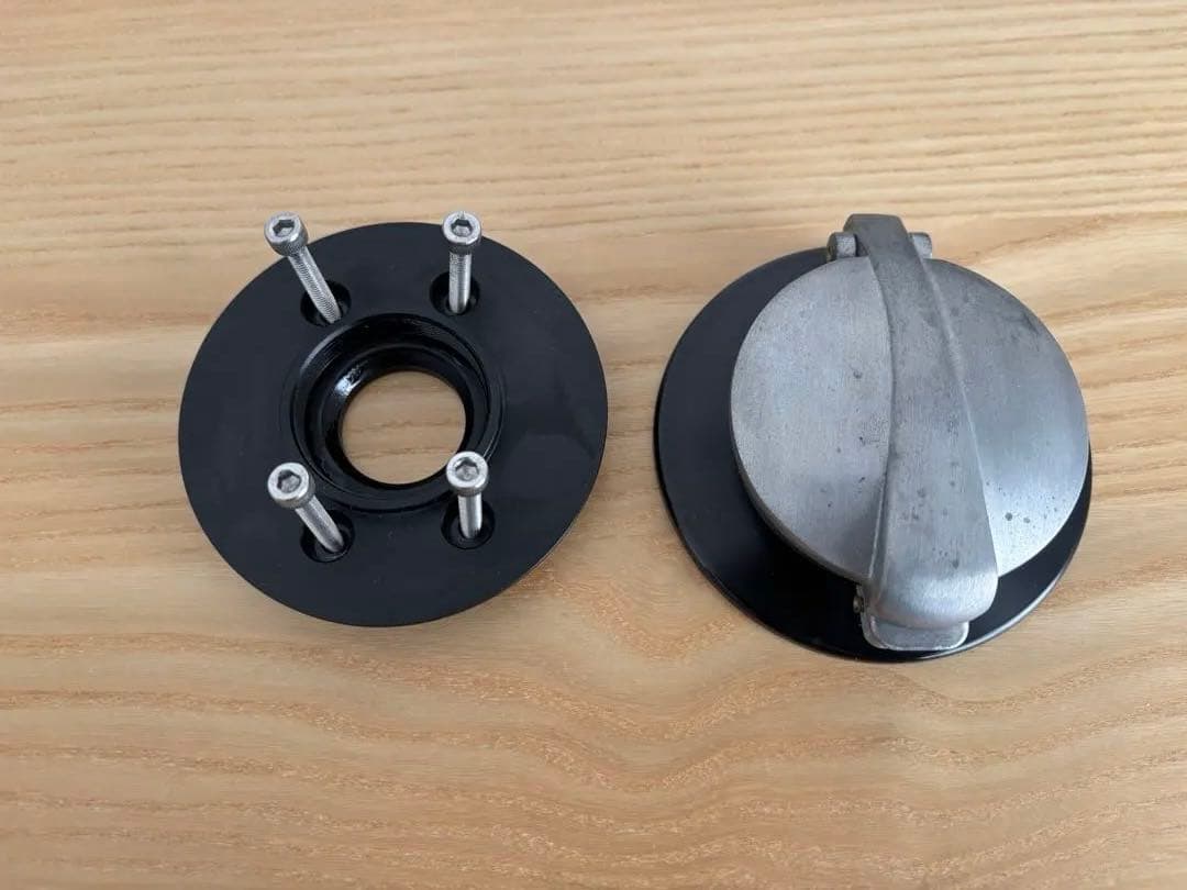 rninet フューエルキャップ&ホイールセット カワサキ Z900RSのフューエルタンクまわりをビレットパーツが