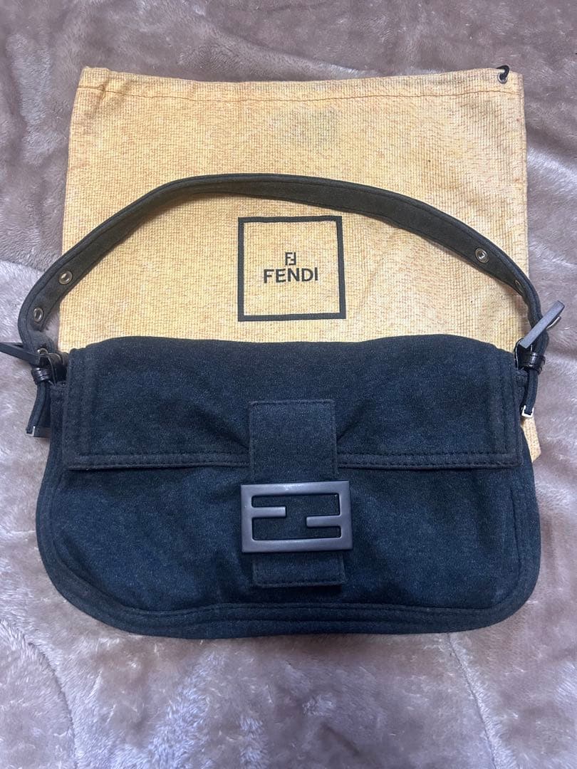 FENDI フェンディ　レア　マンマバケット 保存袋付き 楽天市場】フェンディ FENDI 激レア!マンマバケット ショルダーバッグ