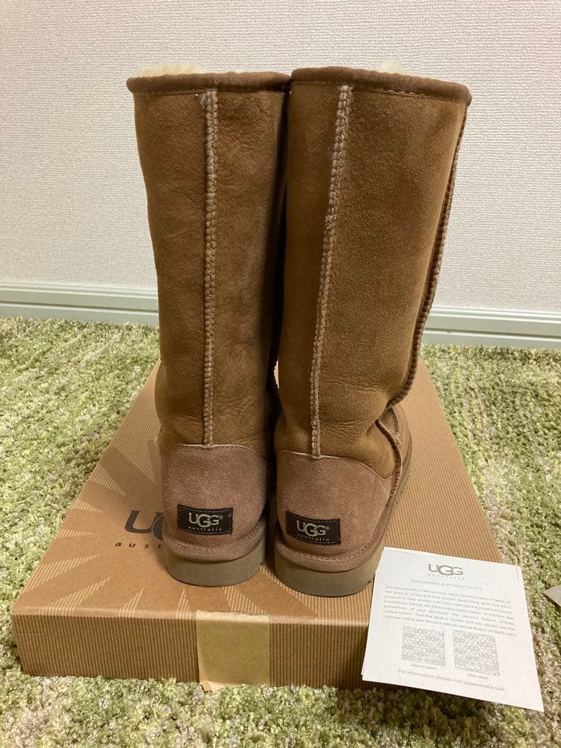 UGG ブラウン ムートンブーツの通販｜thasniri.com