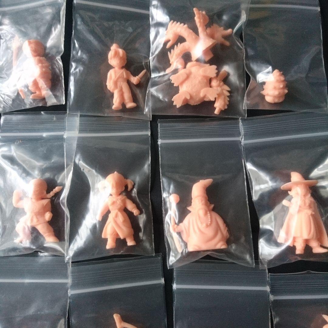 当時物 ドラクエ3 消し フィギュア ガチャ 全種 コンプリート - メルカリ