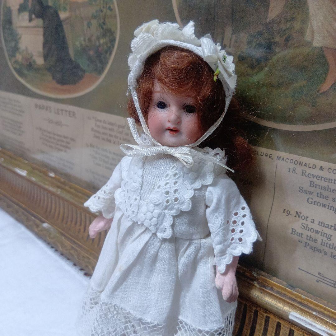♥ドイツからやって来た白いドレスがステキなアンティークビスクドール　ミニョネット fit=scale-down,w=1200