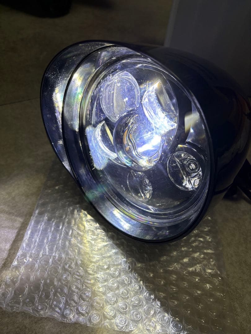 5.75インチ LED バレットヘッドライト ハーレー 砲弾型ヘッドライト