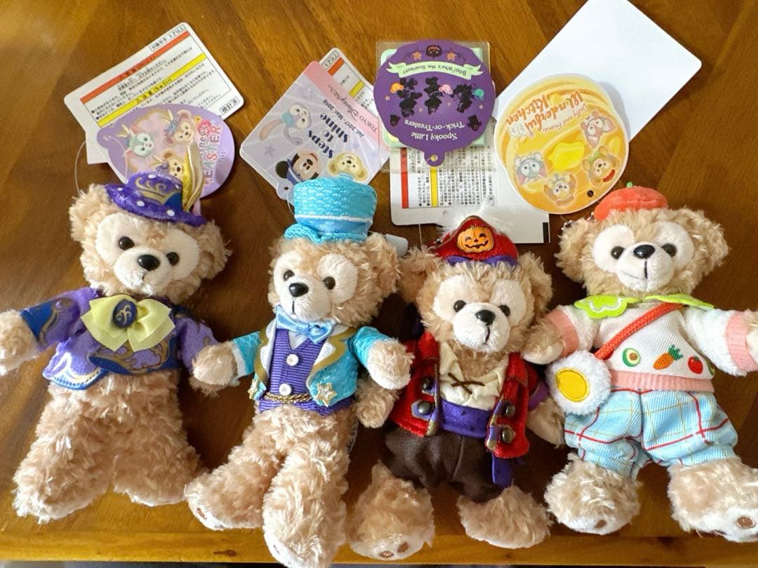 ダッフィー ぬいぐるみバッジ4点 - メルカリ