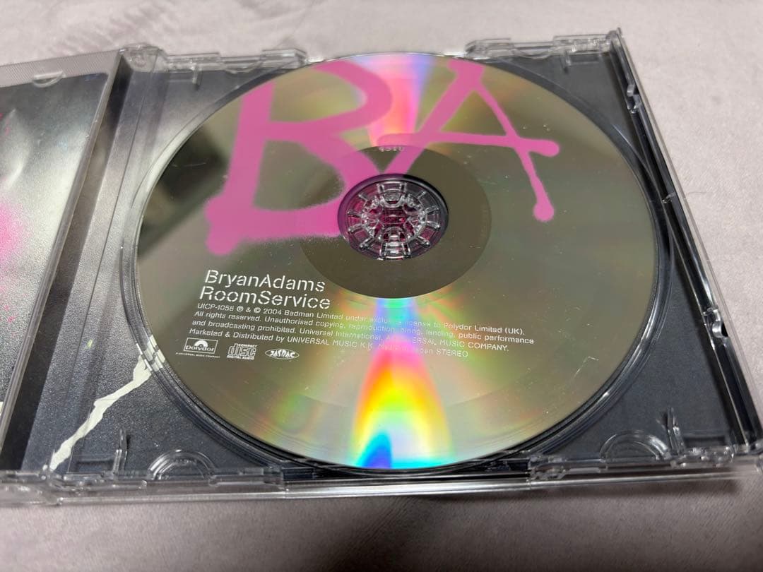 レア Bryan Adams直筆サインRoom Serviceブライアンアダムス - メルカリ
