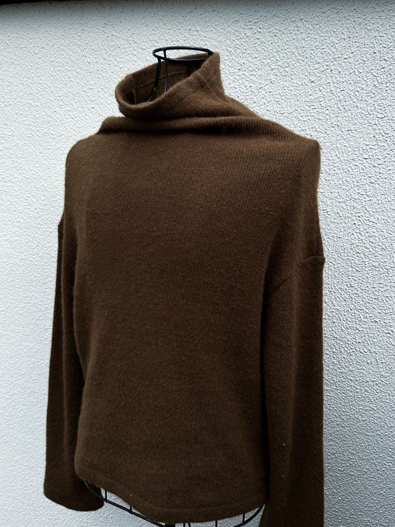 Yohji Yamamoto \"06AW\" 短丈 ハイネック ドレープ ニット