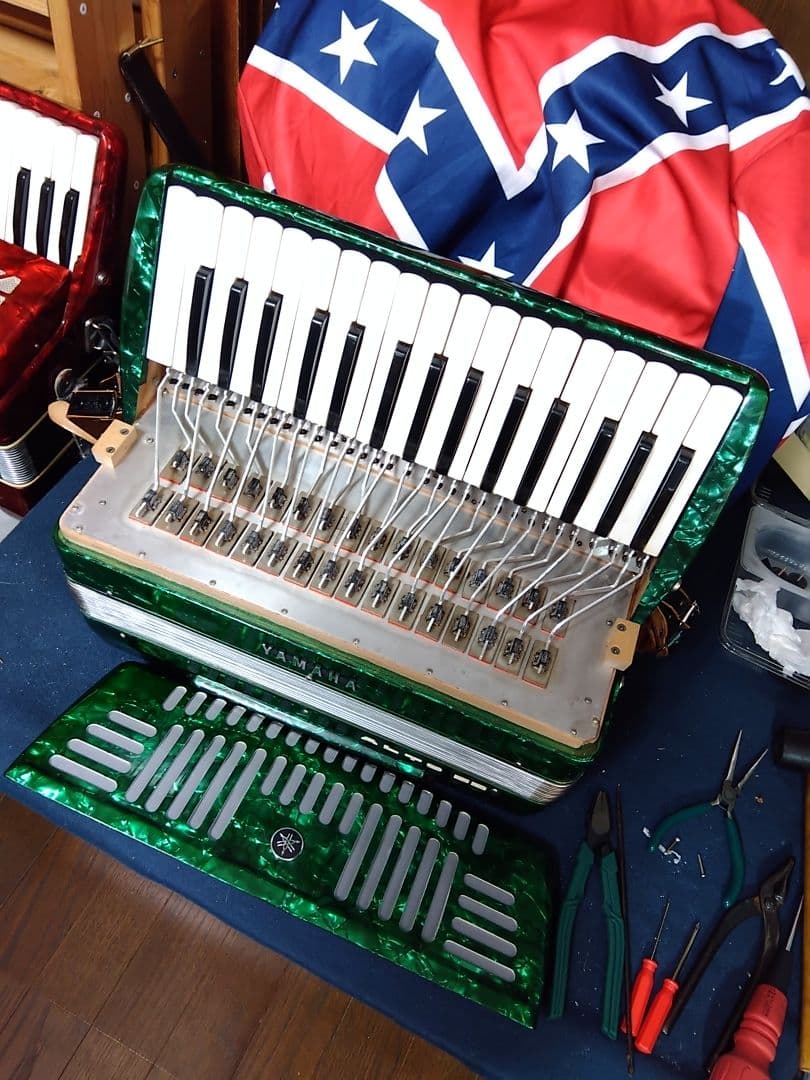 整備済懐しい音色】Yamaha アルト アコーディオン A-32 32鍵