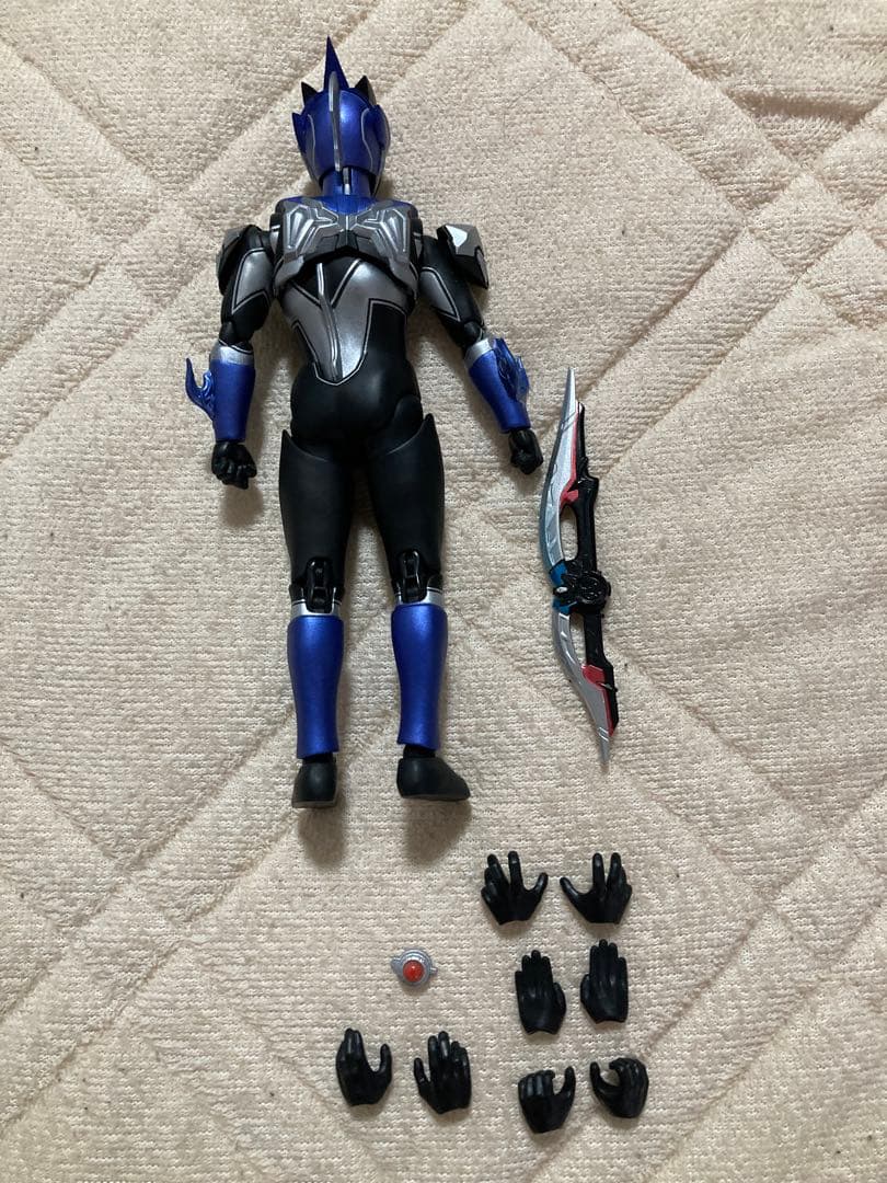 ウルトラマンルーブ　フィギュアアーツ　ロッソ　ブル　S.H.Figuarts