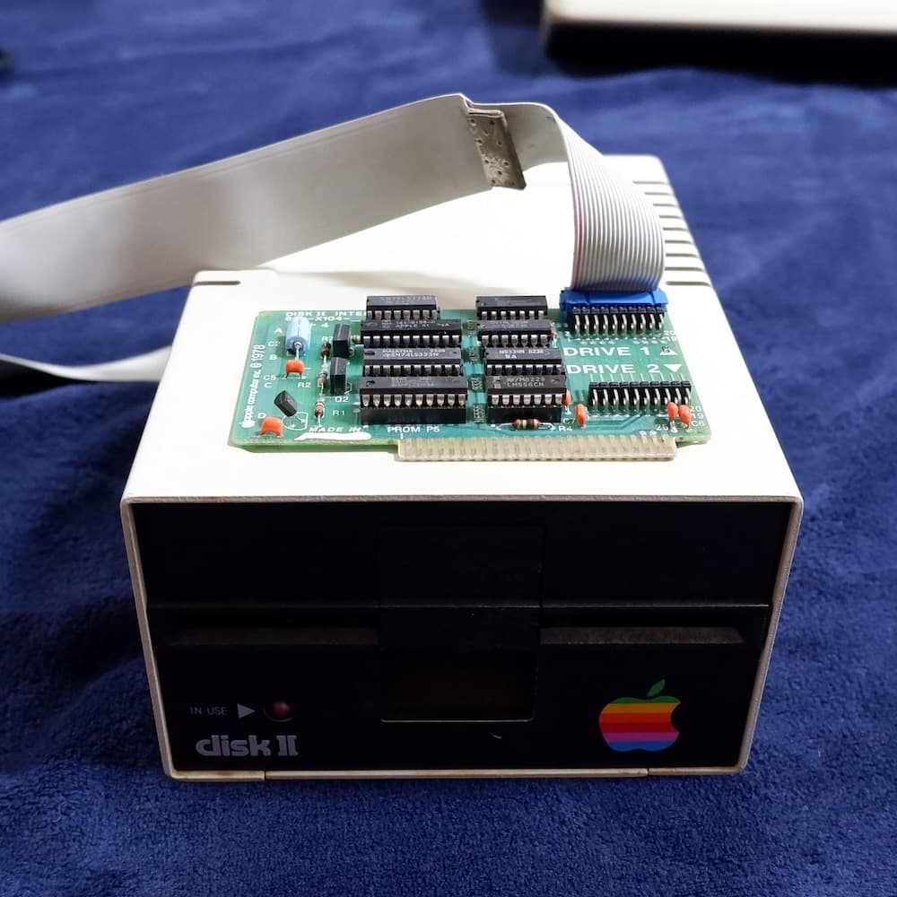 s*w様 AppleⅡ J-Plus、DiskⅡ、日本語マニュアル、FD各種 他