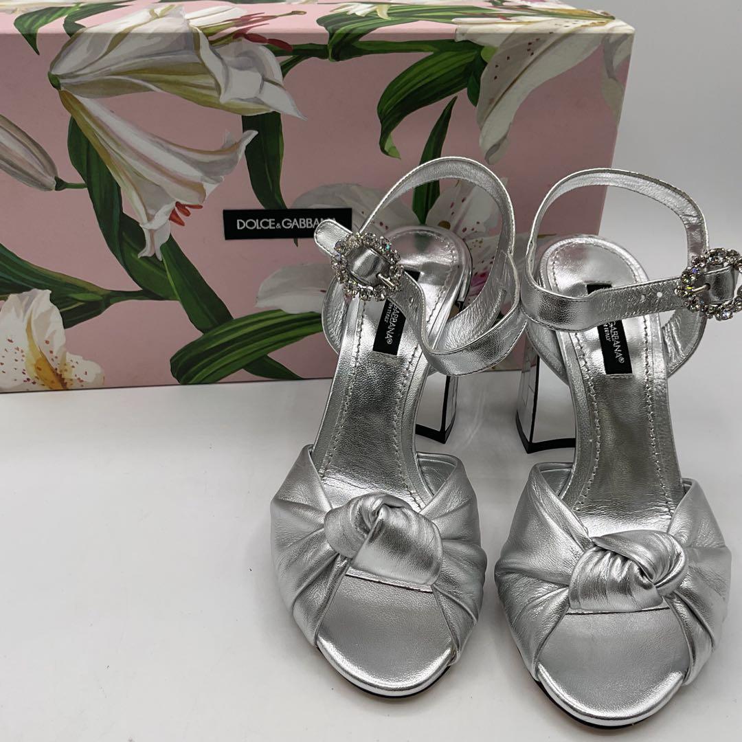 ドルチェ＆ガッバーナ D＆Ｇ サンダル シルバー 22〜22.5 箱付 ドルチェ＆ガッバーナ D＆G サンダル シルバー 22〜22.5 箱付 2026年