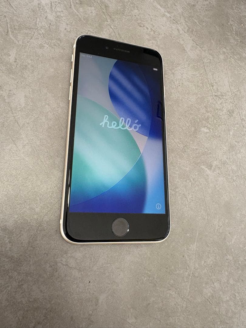 iPhone SE3 128GB SIMフリー スターライト　白　付属品付 Amazon | 【整備済み品】 Apple iPhone SE（第3世代） 128GB スター