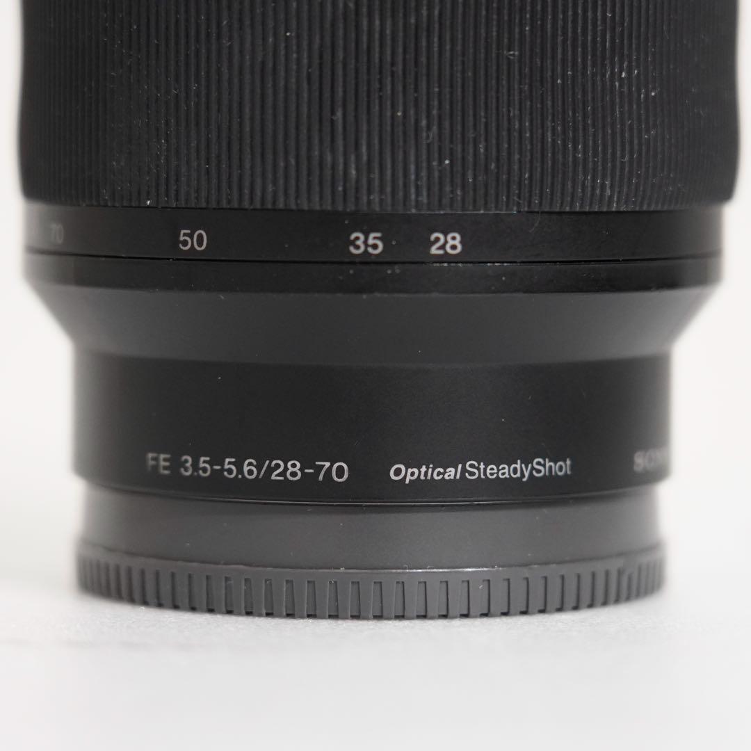 SONY FE28-70mm F3.5-5.6 ND、マクロフィルター付き