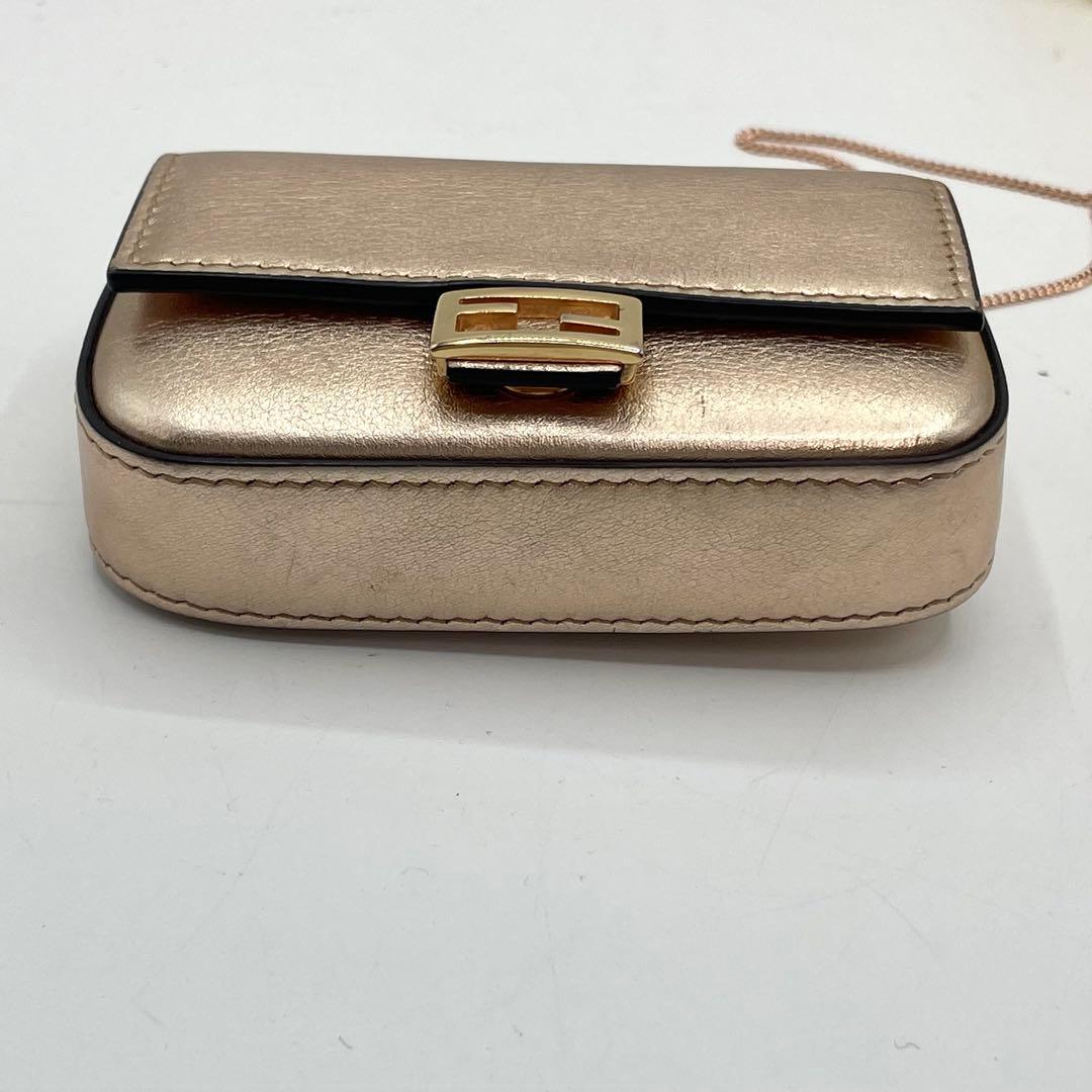 フェンディ マンマバケット チェーンショルダー マイクロ ミニ