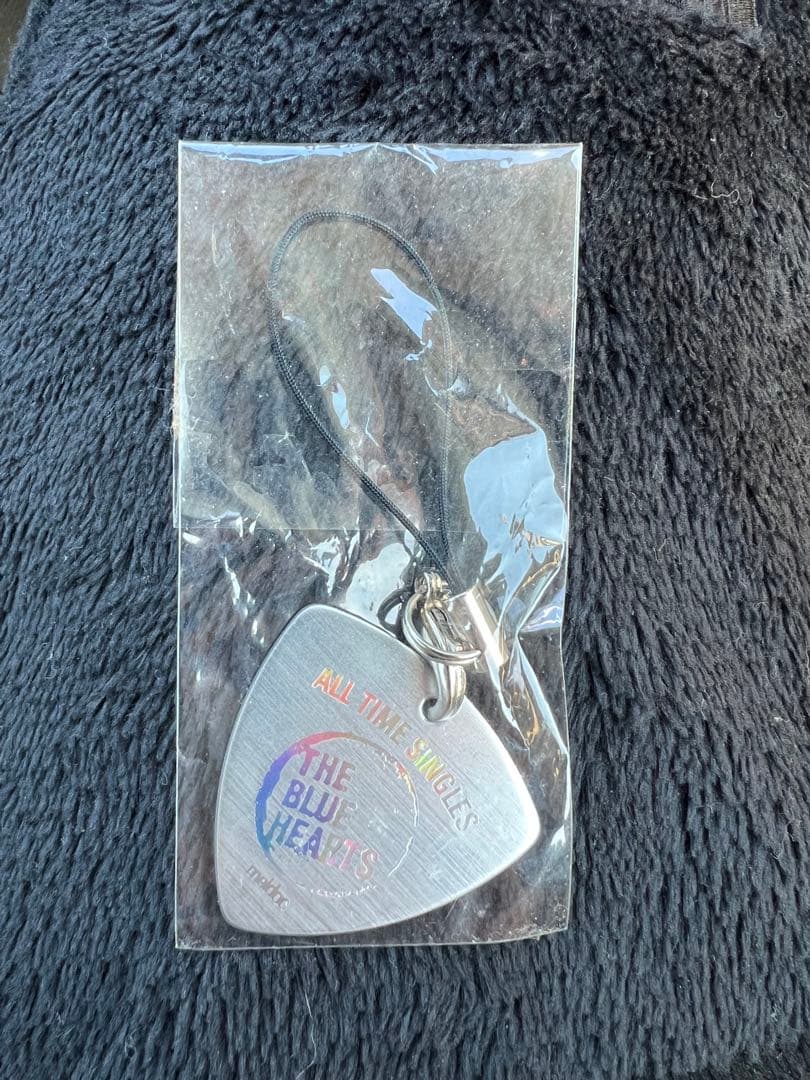 ブルーハーツ　初回特典ピックストラップ付き　ALL TIME SINGLES Amazon.co.jp: ALL TIME SINGLES~SUPER PREMIUM BEST(DVD付): ミュージック