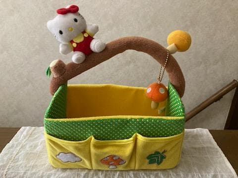 希少】2003 サンリオ ハローキティ ハンドル付き 収納箱 黄色×緑