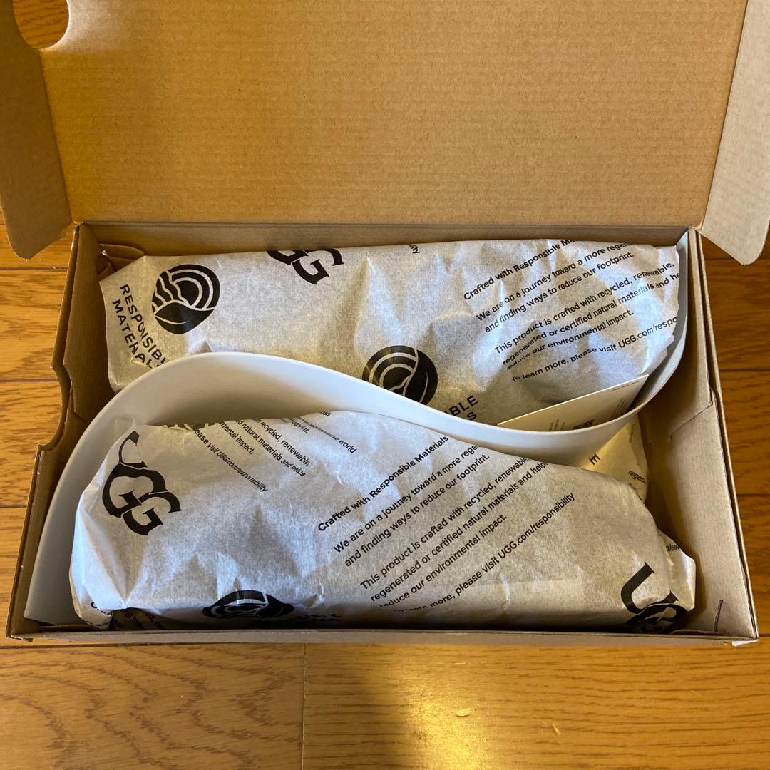 【新品】ugg サンダル レディース スリッパ ブラック　23.5cm