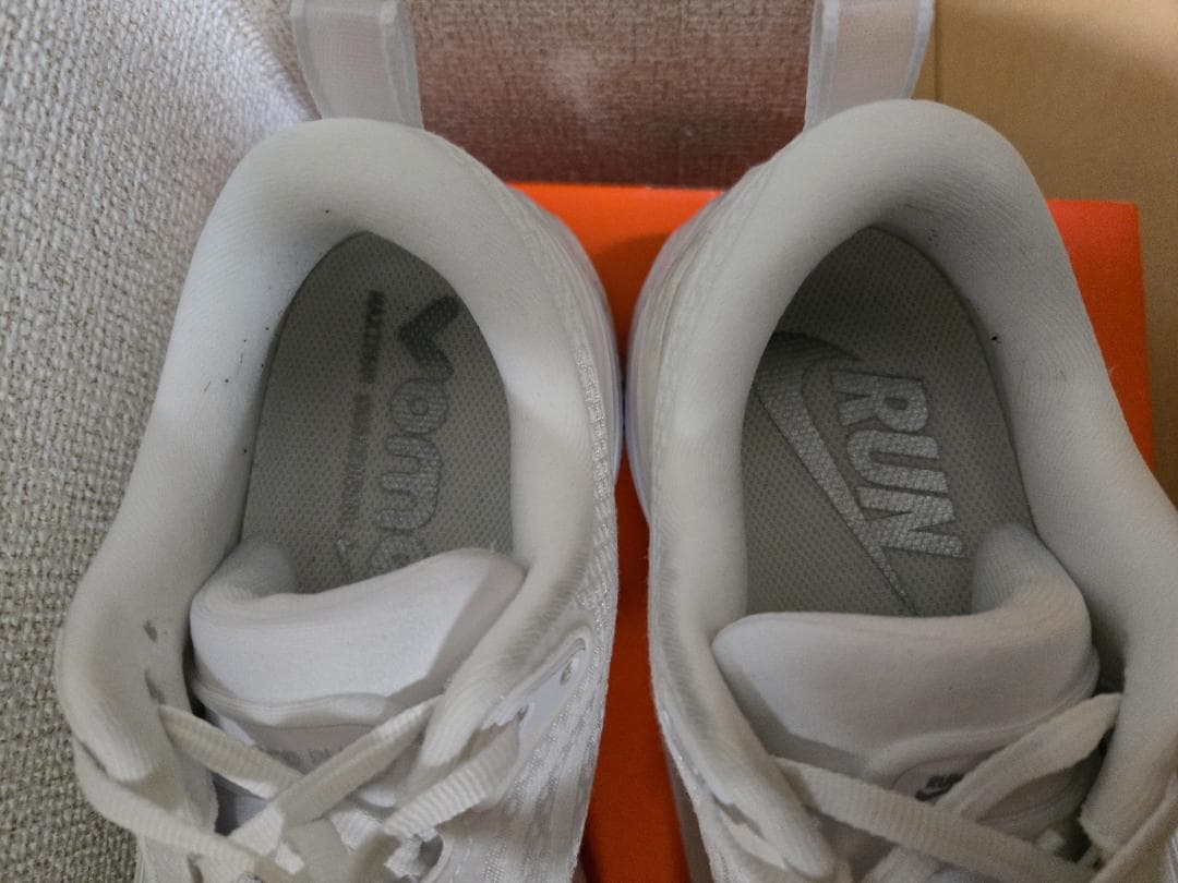 【中古】NIKE ナイキ ボメロプラス メンズ 26.5cm ホワイト