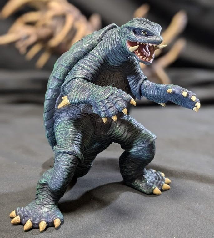 レギオン（エクスプラス）＆ガメラ96（ロケットプロ）ソフビフィギュア