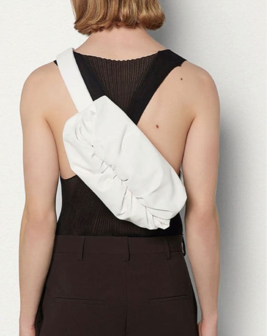 kiki様専用】ザ・ボディ ポーチ トライアングルバックル - メルカリ