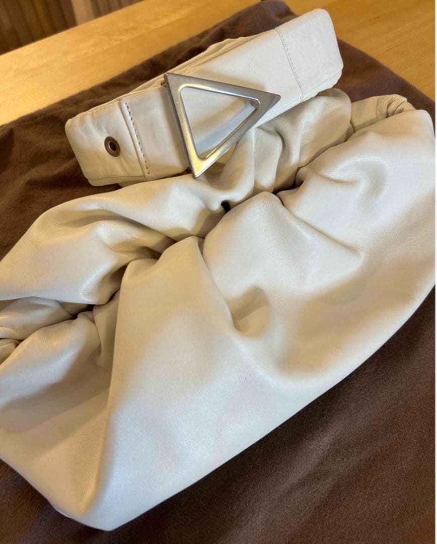 kiki様専用】ザ・ボディ ポーチ トライアングルバックル - メルカリ