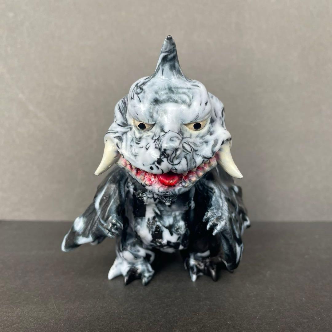 ウルトラCUBE シカルナ工房 ペギラ マーブル ソフビ