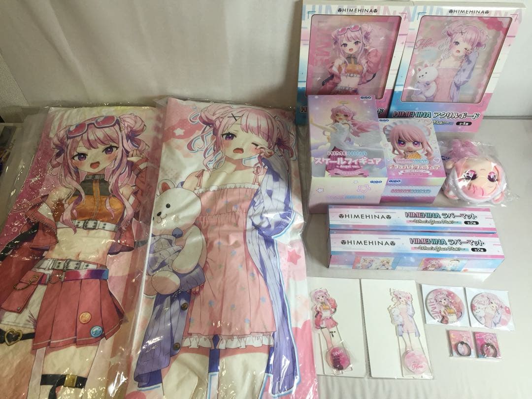 HIMEHINA田中ヒメのみ GiGO コラボ 全13種+2 アクリル 缶バッジ - メルカリ