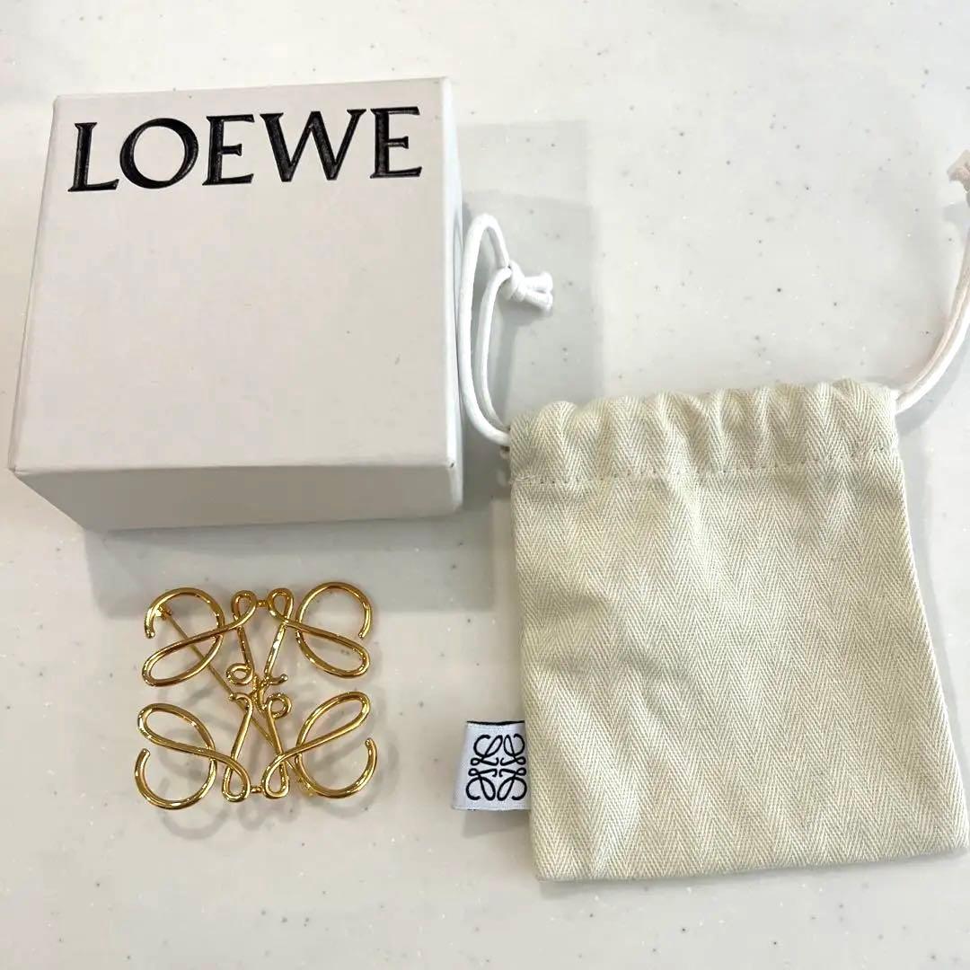 LOEWE ゴールドリボンブローチ ロエベ ブローチ - メルカリ