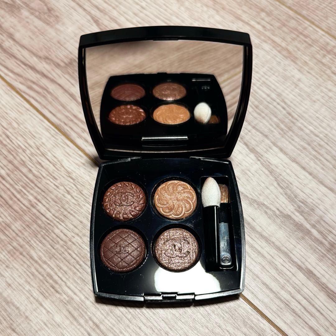 CHANELレキャトル オンブル ブトン 219 ブトンクチュール シャネル / レ キャトル オンブル ブトン 219 ブトン クチュールの公式