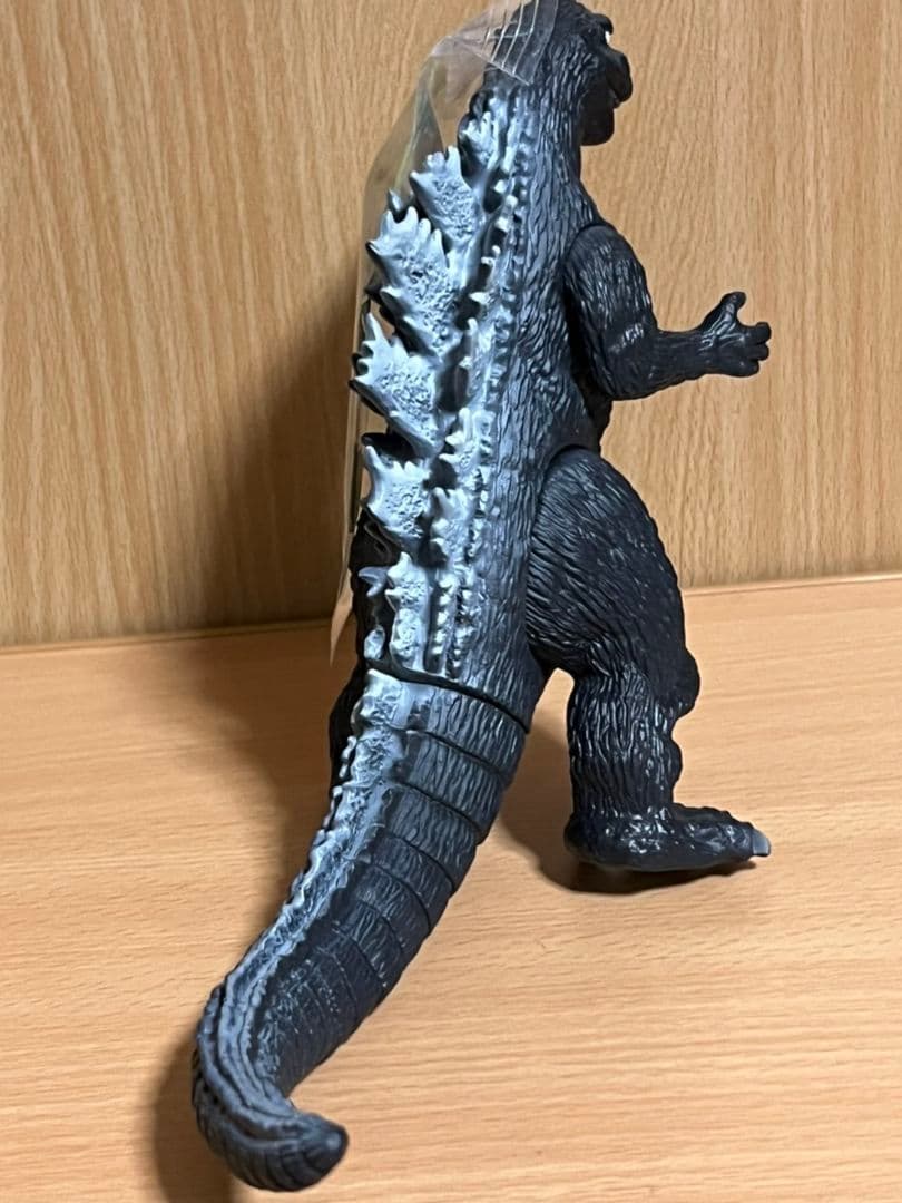 ☆バンダイソフビ東宝怪獣シリーズ☆初代ゴジラ1998タグ付き① - メルカリ
