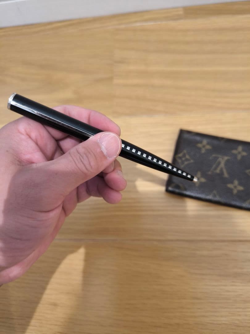 \"バルボン\" ルイヴィトン ボールペン インク切れ