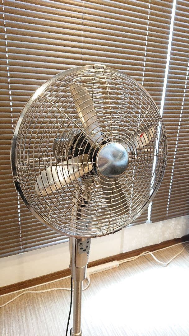 ☆ドウシシャ メタル扇風機☆ - メルカリ