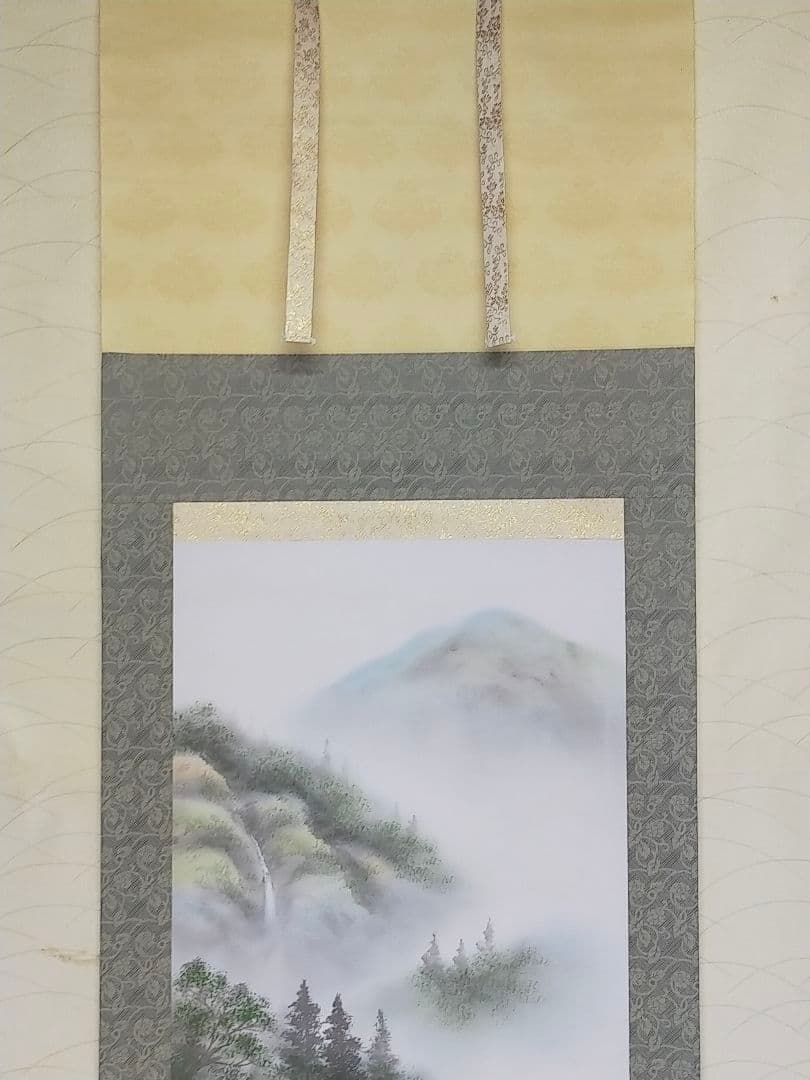 ♥☆彡♥ 日本画 ♥掛軸♥ 山水画【梅山】紙箱付き 掛け軸 骨董 古玩