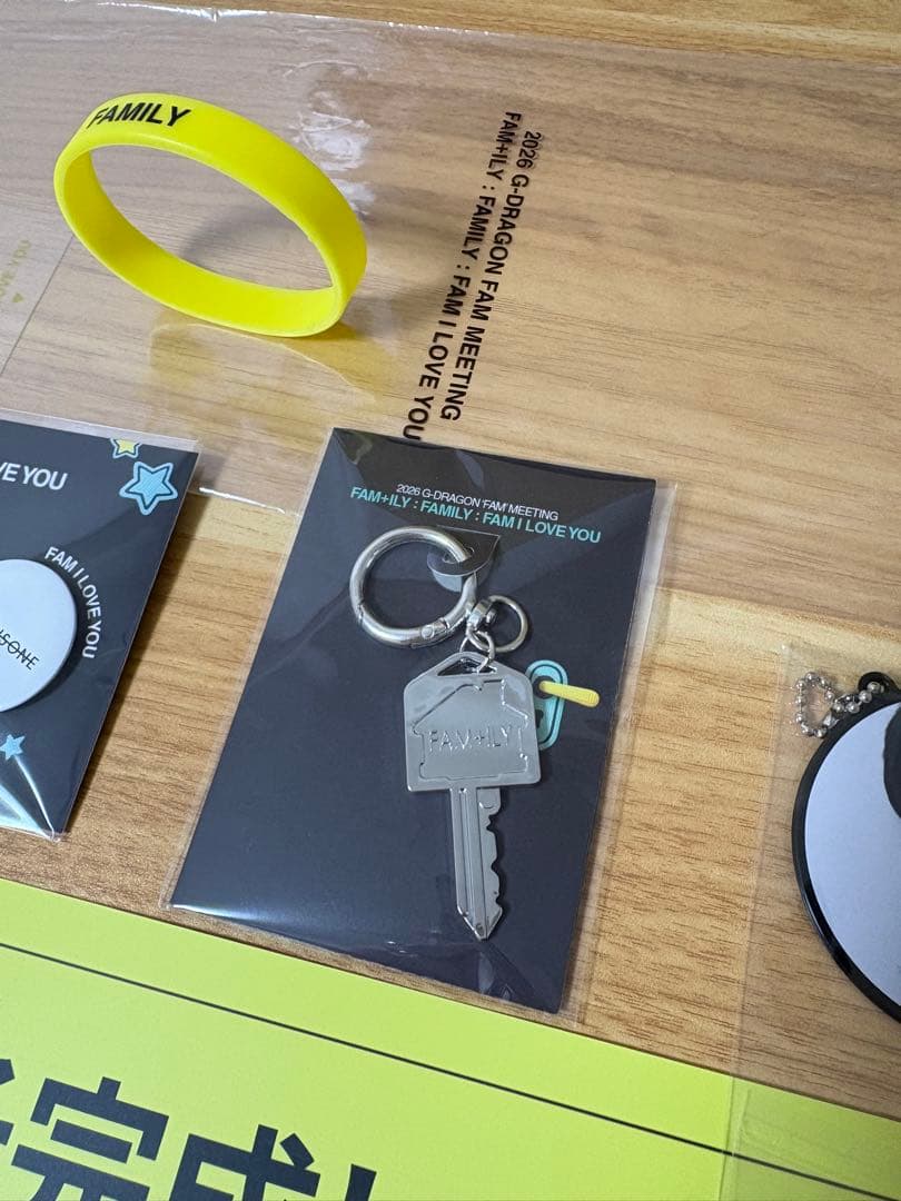 G-DRAGONファンミ 会員限定グッズと入場プレゼントグッズ - メルカリ