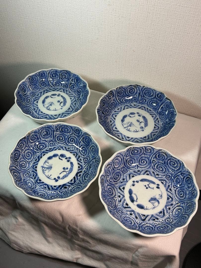 古伊万里染付　たこ唐草 膾皿　4枚 無傷 江戸時代後期(成化年製) 古伊万里 染付 蛸唐草 膾皿 五枚組 なます皿 見込み松竹梅 二重角福 渦