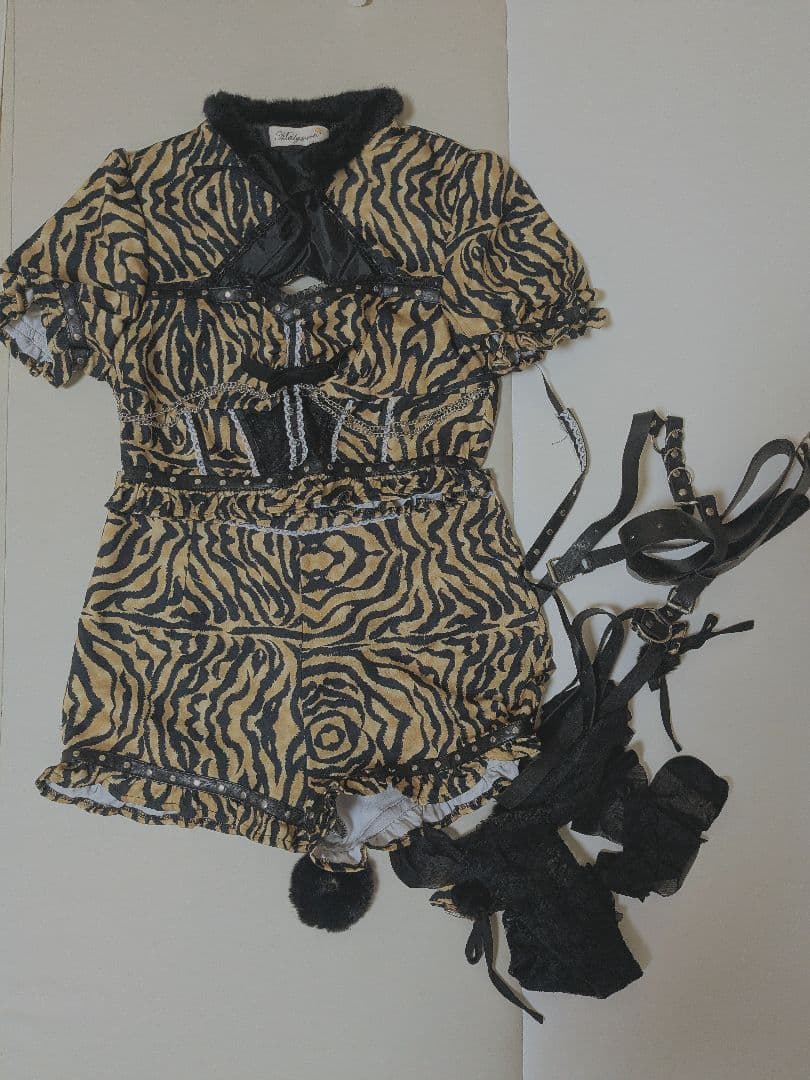 マリームーン スタッズレザー 鬼 セットアップ コスプレ キャバ 虎