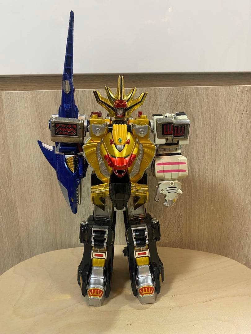 週末セール】百獣戦隊 ガオレンジャー DX ガオキング - メルカリ