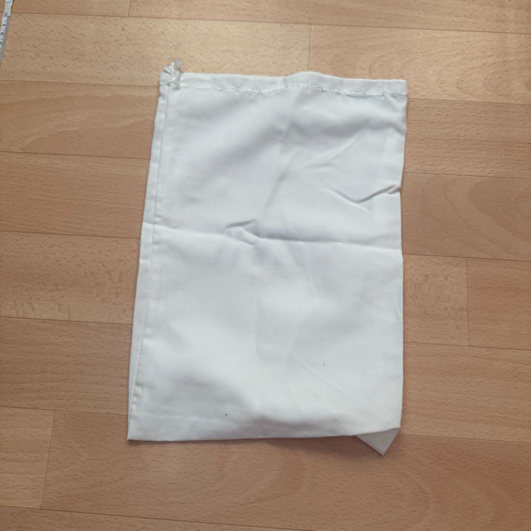 ZARA ホワイト ショッパー 約22cm x 32cm ザラ 大きめ - メルカリ