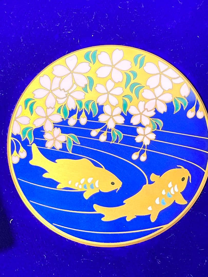 レア品】造幣局 七宝入 桜と鯉 文鎮 ケース付き - メルカリ